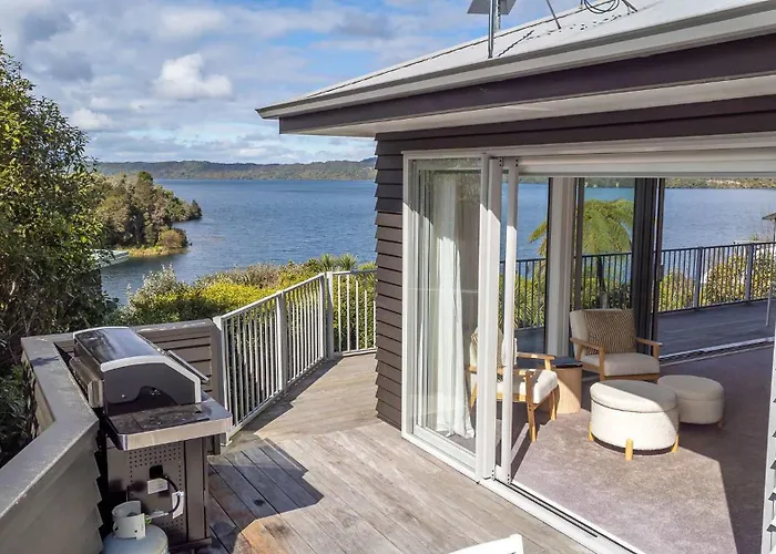 Ferienhaus Boat Shed Bay - Stunning Tarawera Views Rotorua