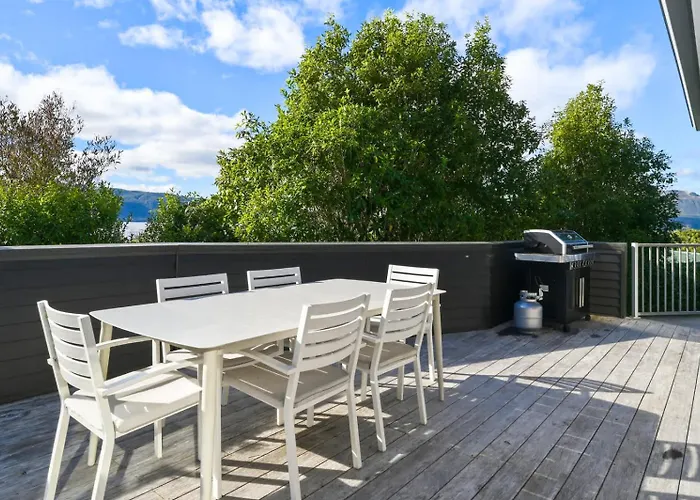 Boat Shed Bay - Stunning Tarawera Views Ferienhaus